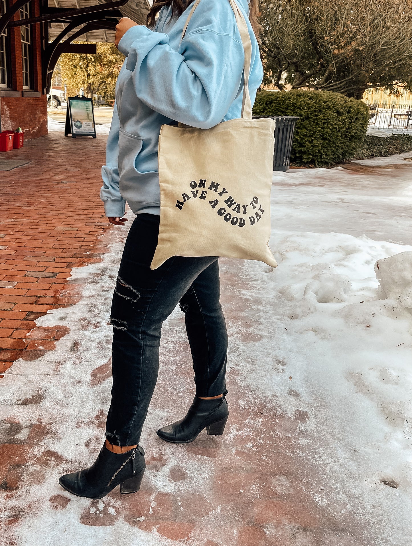 "ON MY WAY TO HAVE A GOOD DAY" Canvas Tote Bag